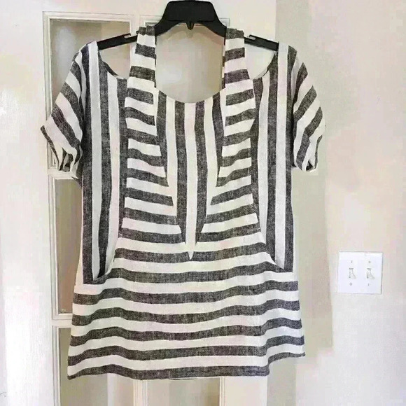 Soft Surroundings Women's Gray White Striped Cold Shoulder Casual Top Size M - Picture 1 of 11